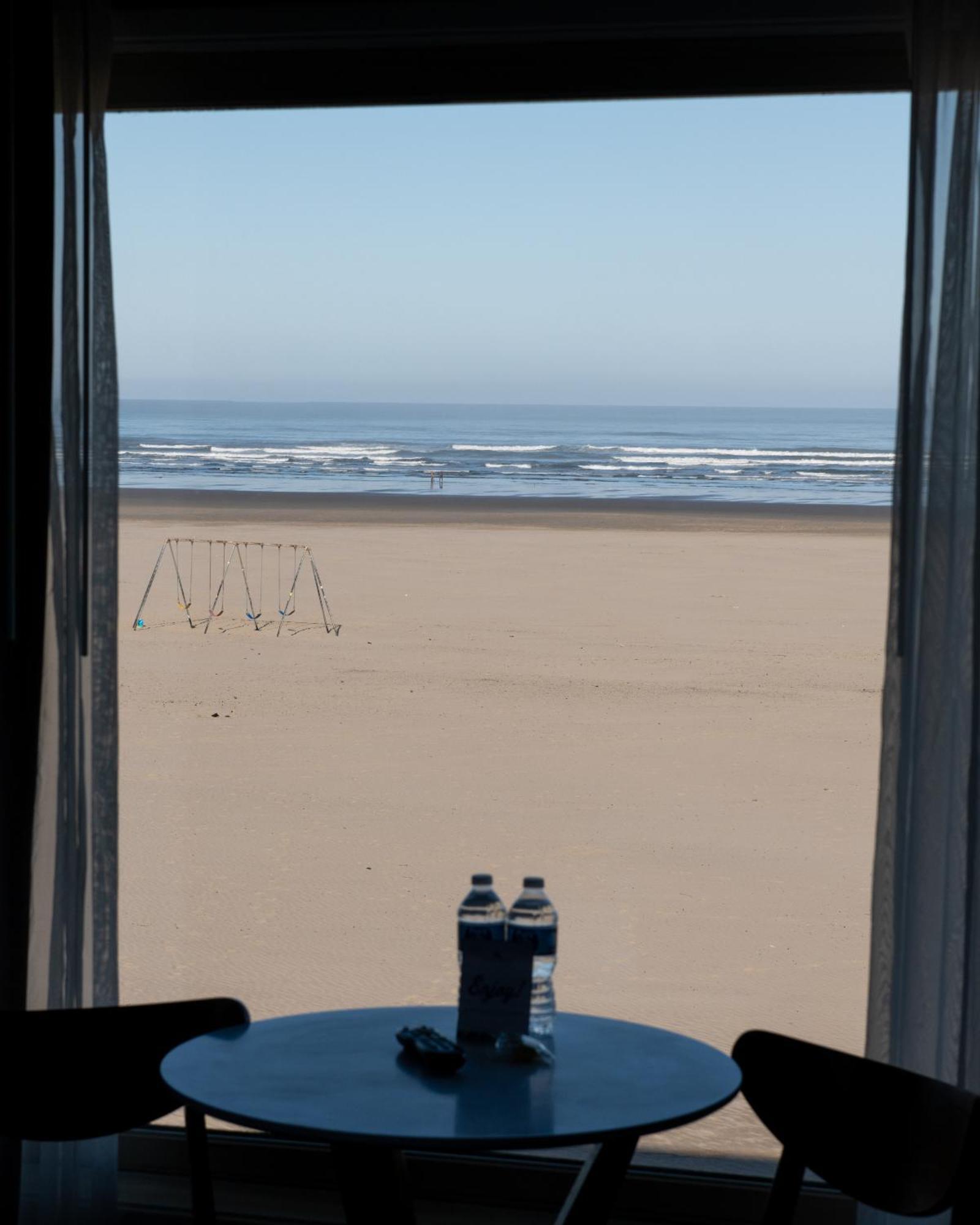 The Ocean Front At Seaside Motel Exterior photo